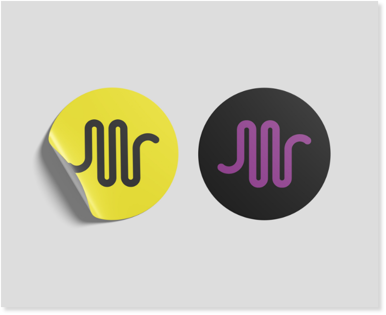 03 Free Round Sticker Mockup2025